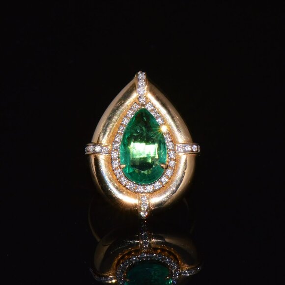 GIA Certified Natural 3.94CTS VS F Diamond Emerald 18K Solid Gold Cocktail Ring - Picture 3 of 10